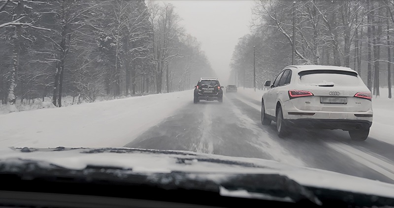 雨雪天氣盡量不要開(kāi)快車